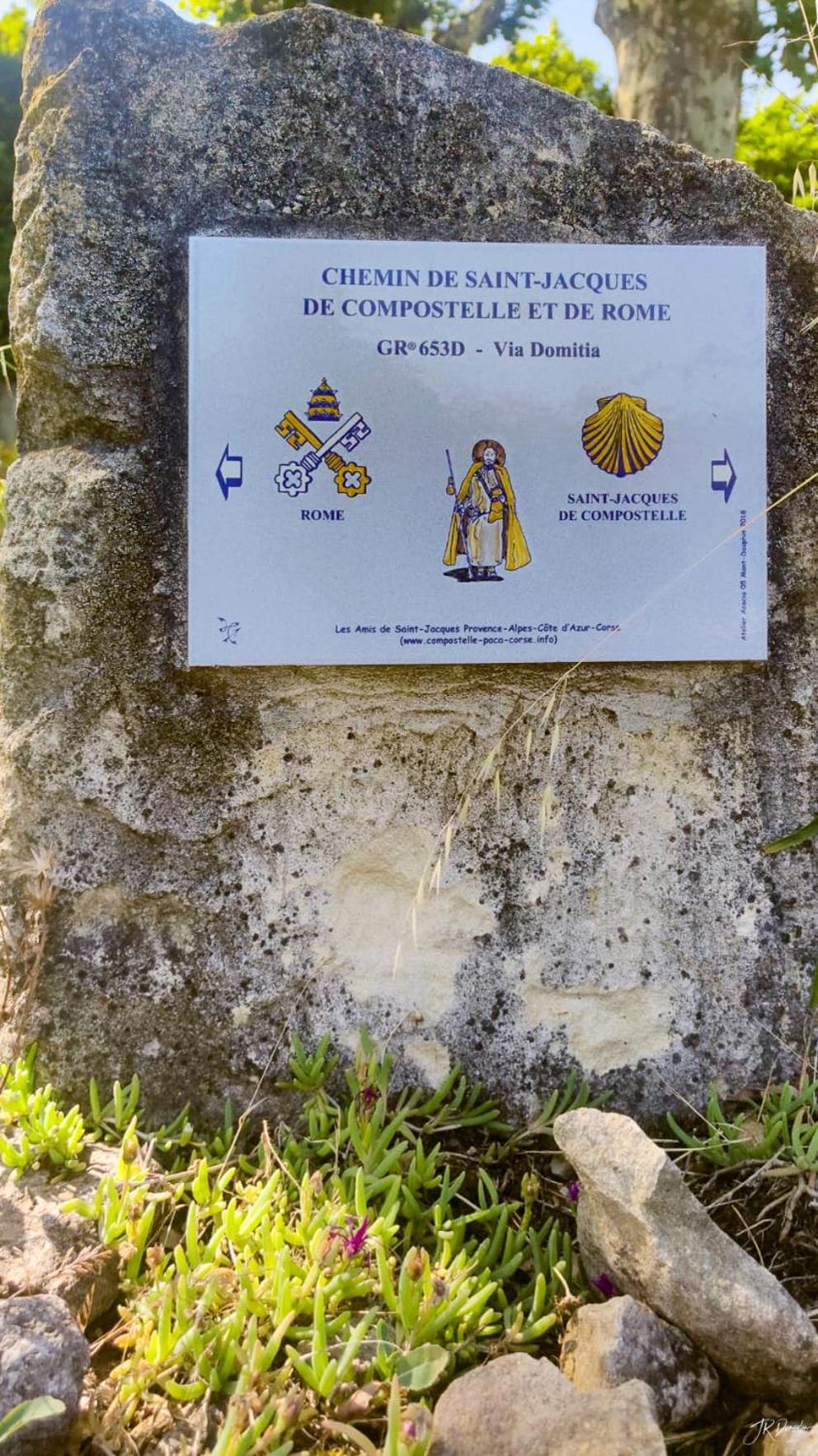 Studio Dans Le Luberon Cereste Экстерьер фото